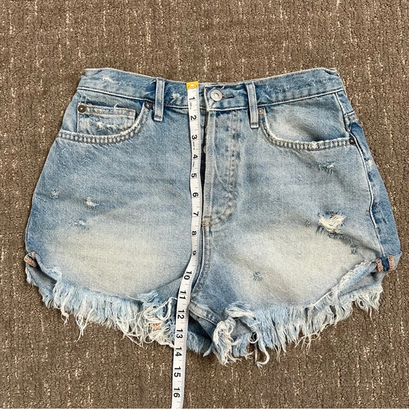 Free People The Lasso Jean Shorts 26 Button Fly High Rise Distressed Light Wash - Picture 6 of 8